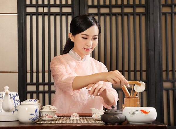 经常去杭州滨江靠谱男士会馆，这家私藏已久的店推荐给你